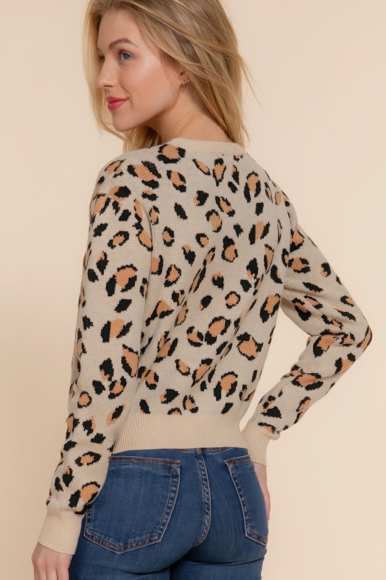 Long Slv Animal Jacquard Sweater